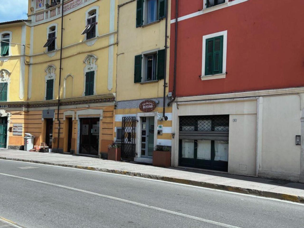 萨尔扎纳 马列塔旅馆酒店 外观 照片